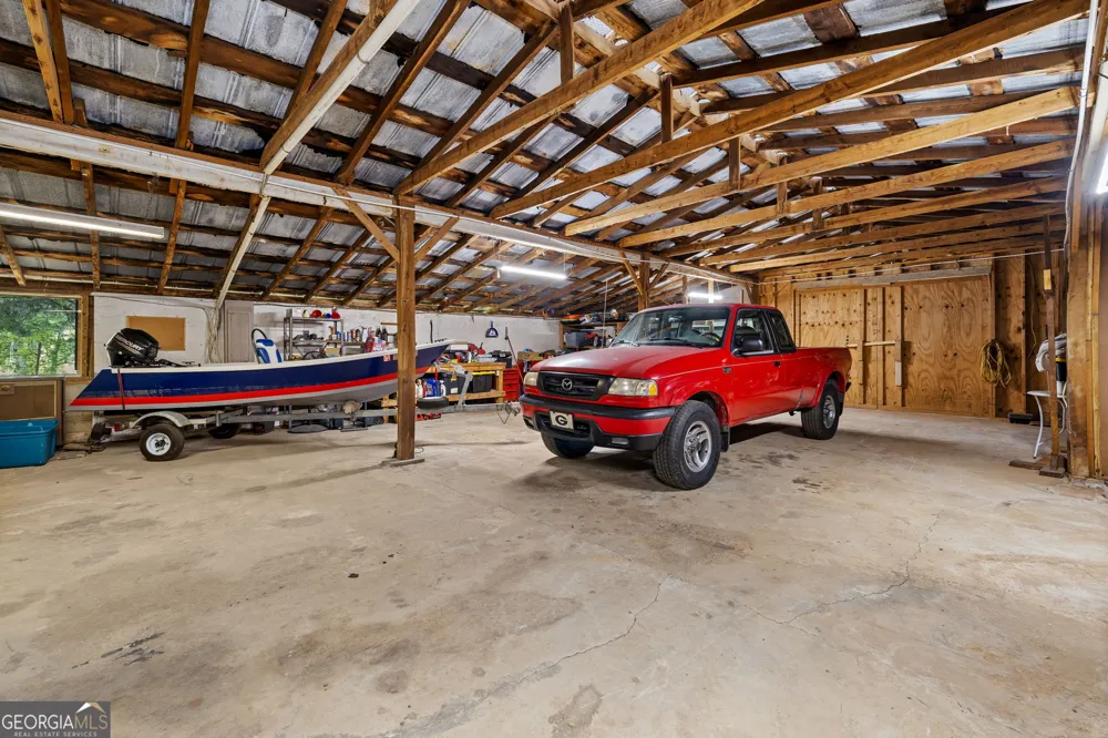 828 Garner RD Cornelia, GA 30531