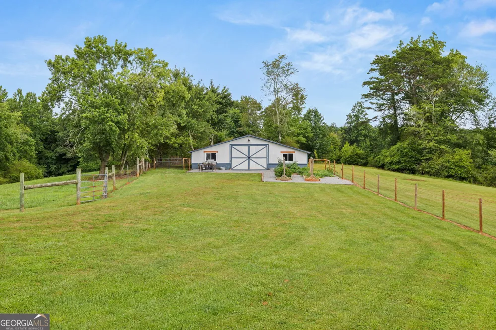 828 Garner RD Cornelia, GA 30531