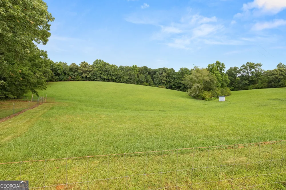 828 Garner RD Cornelia, GA 30531