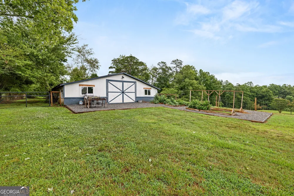828 Garner RD Cornelia, GA 30531