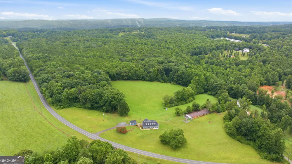 828 Garner RD Cornelia, GA 30531