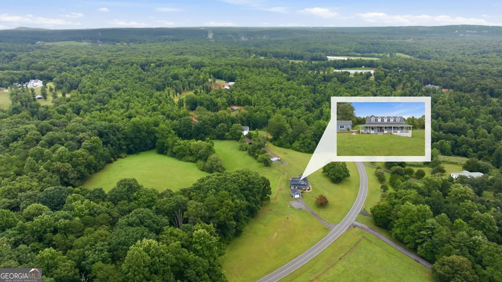 828 Garner RD Cornelia, GA 30531