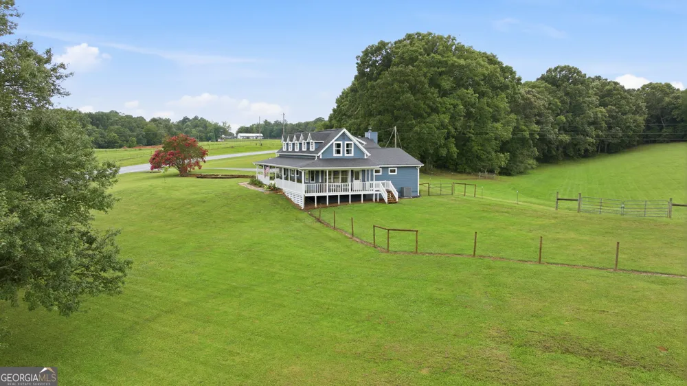 828 Garner RD Cornelia, GA 30531
