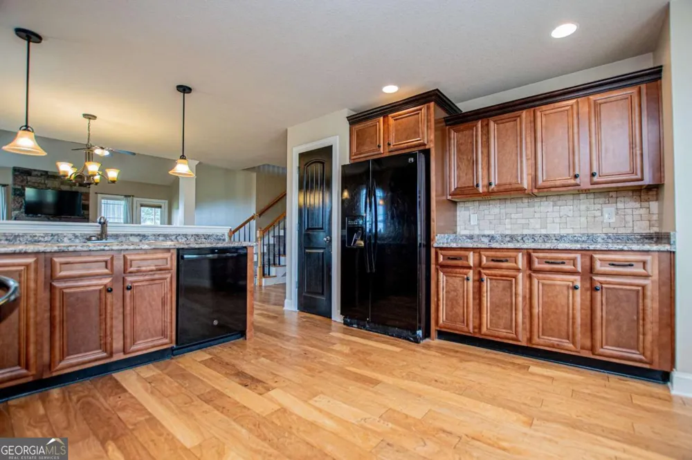 225 Hilltop RD Roopville, GA 30170