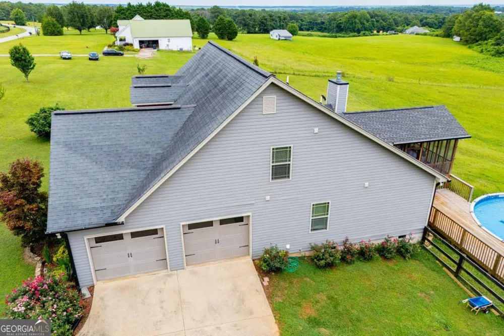 225 Hilltop RD Roopville, GA 30170