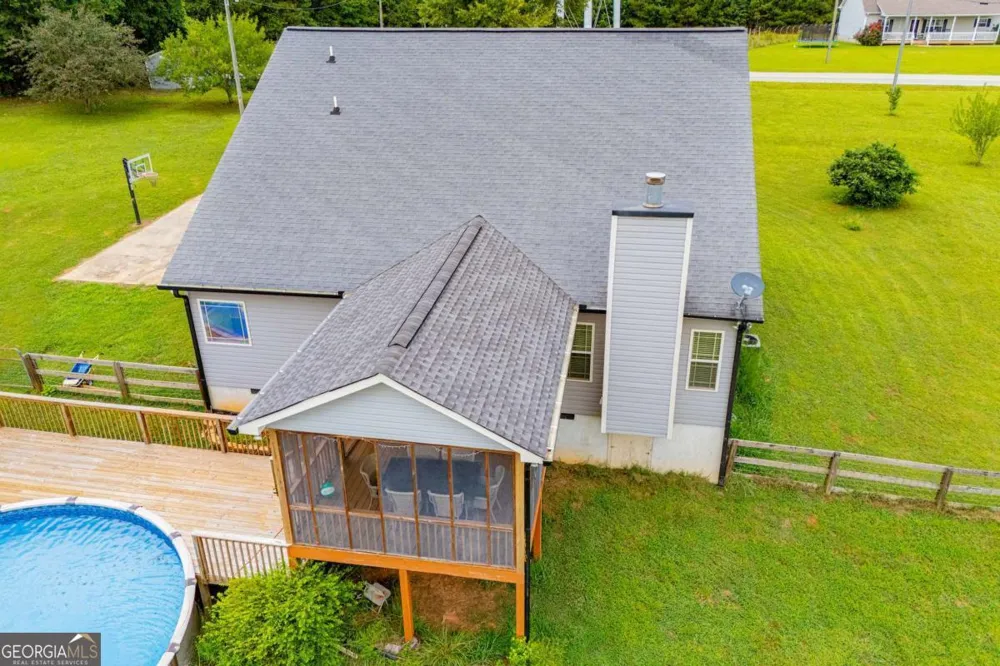 225 Hilltop RD Roopville, GA 30170