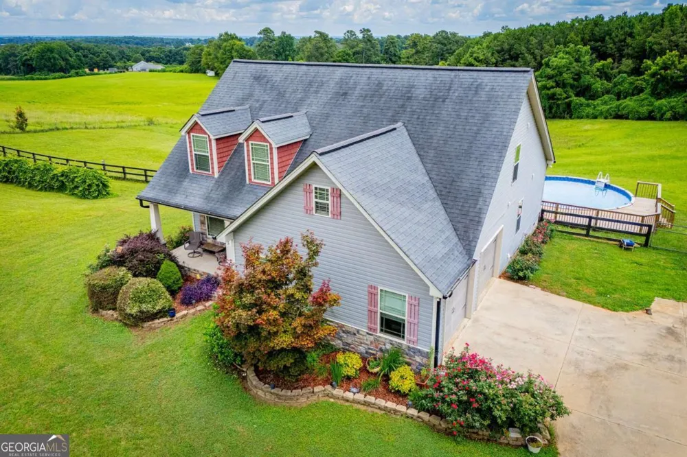 225 Hilltop RD Roopville, GA 30170