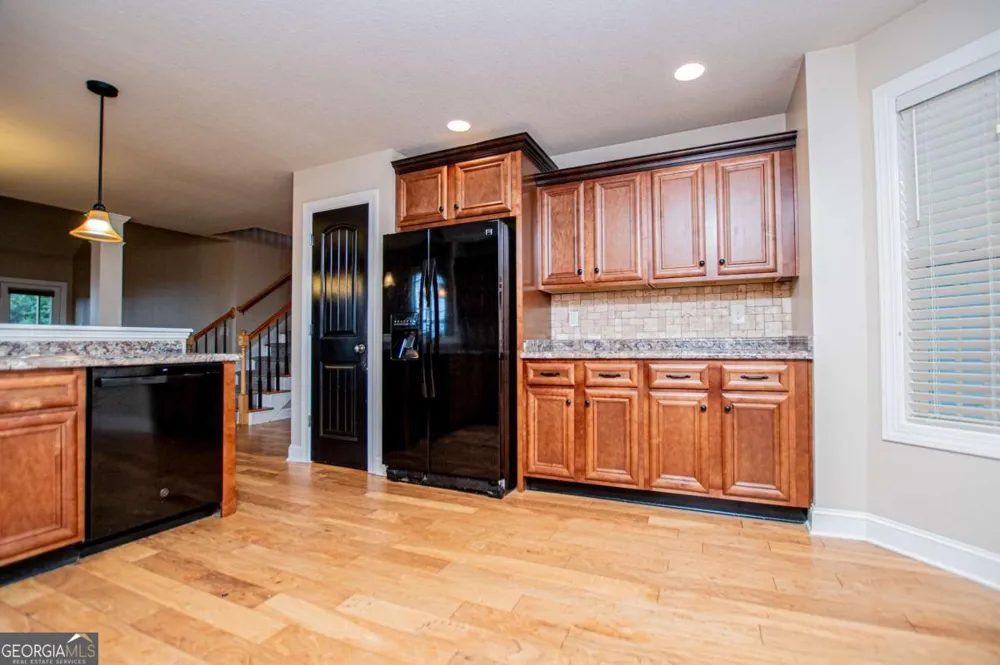 225 Hilltop RD Roopville, GA 30170