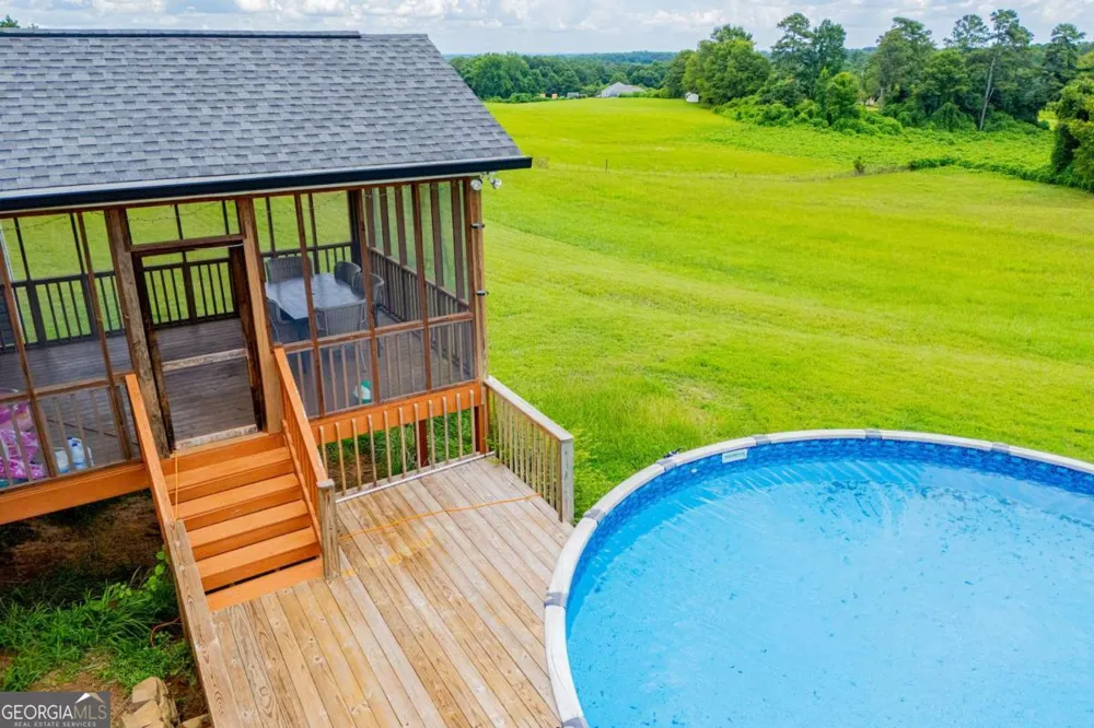 225 Hilltop RD Roopville, GA 30170
