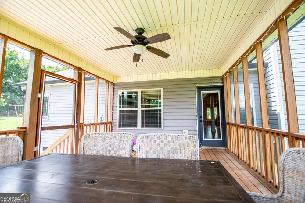 225 Hilltop RD Roopville, GA 30170