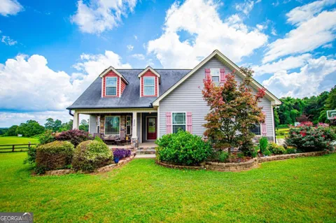 225 Hilltop RD