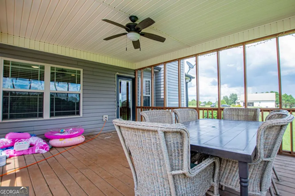 225 Hilltop RD Roopville, GA 30170