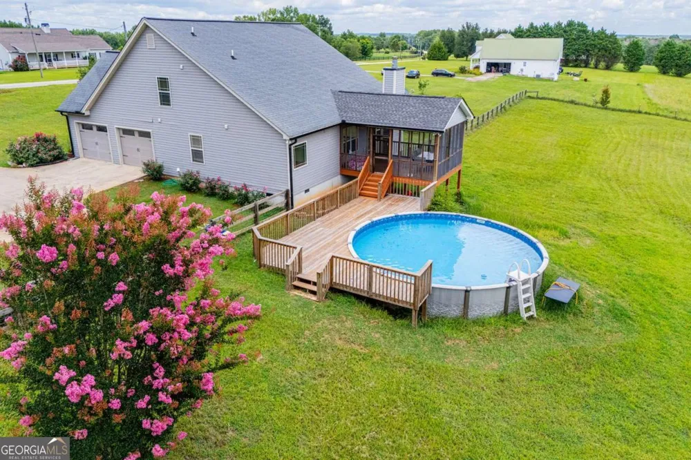 225 Hilltop RD Roopville, GA 30170