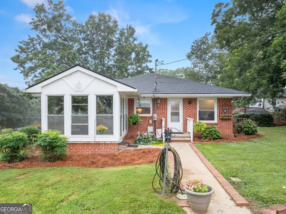 5907 Main ST Lula, GA 30554