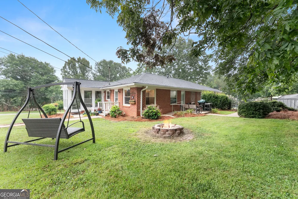 5907 Main ST Lula, GA 30554