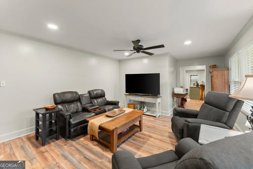 5907 Main ST Lula, GA 30554