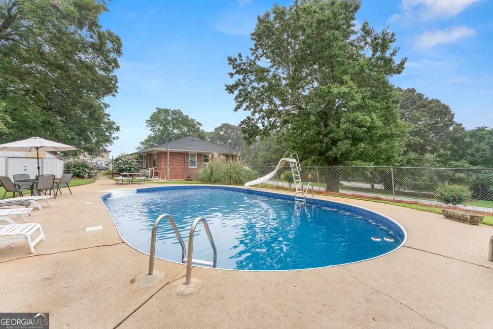 5907 Main ST Lula, GA 30554