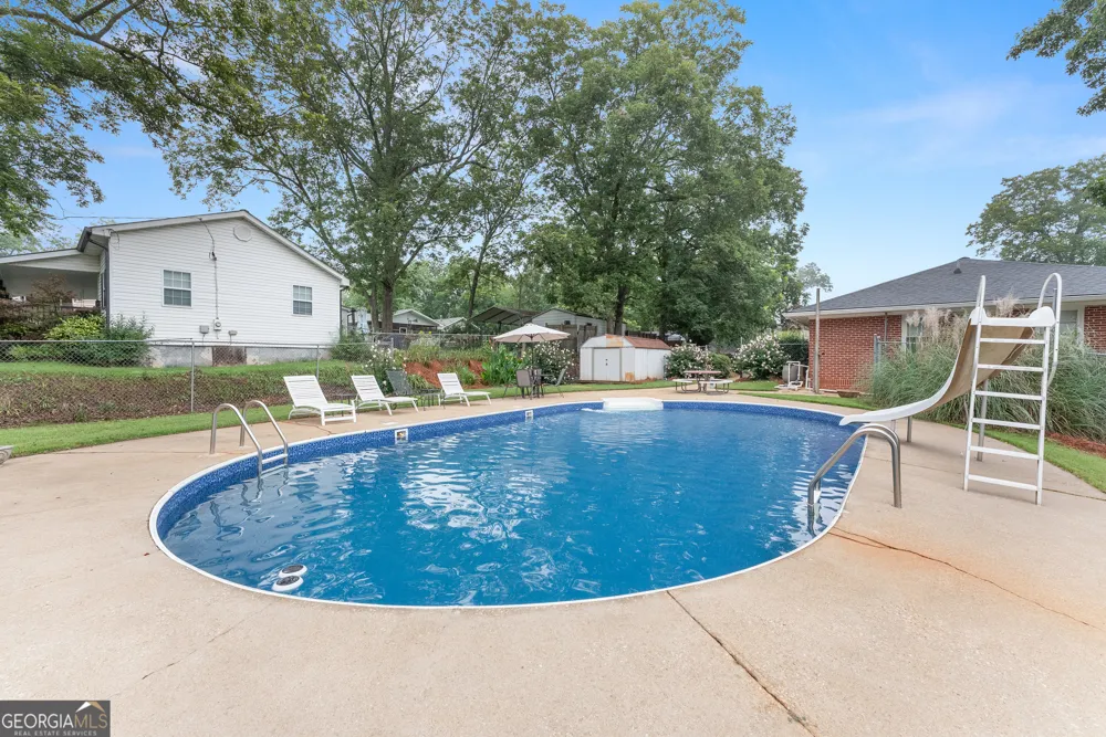 5907 Main ST Lula, GA 30554