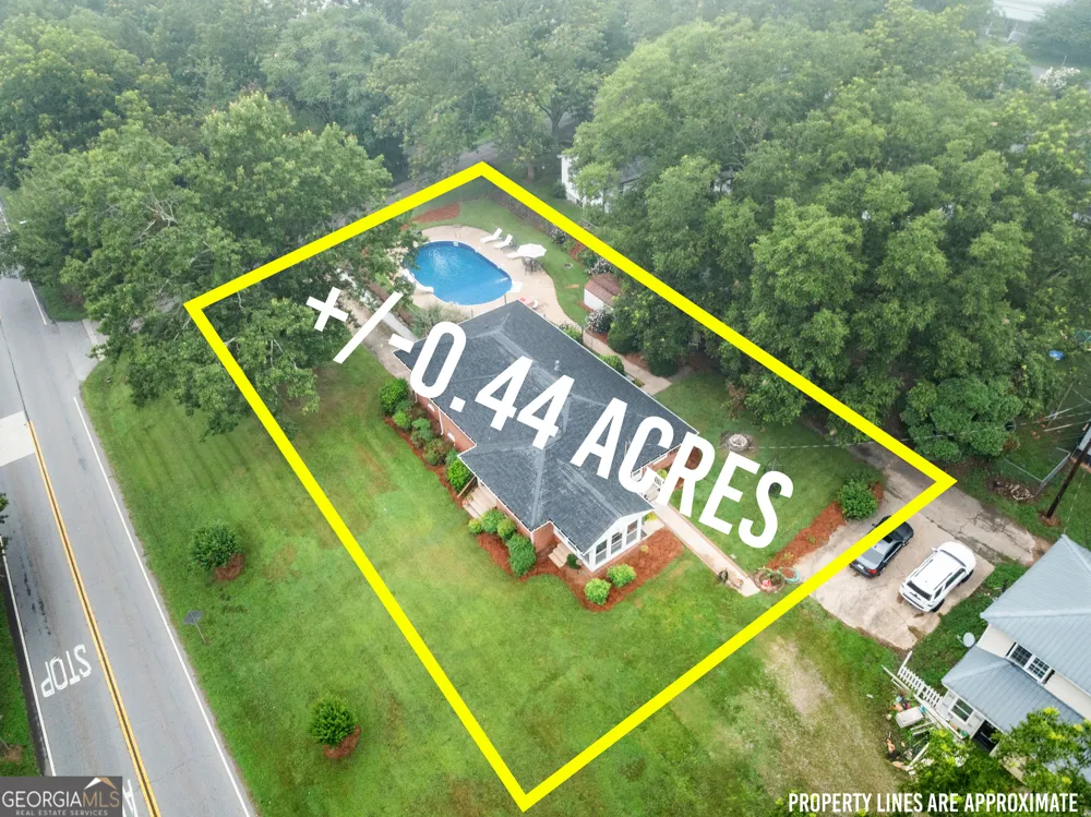 5907 Main ST Lula, GA 30554
