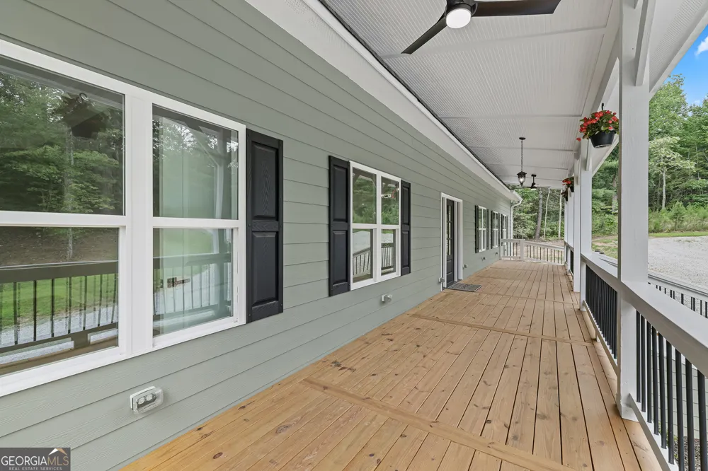 684 McCrackin RD Lakemont, GA 30552