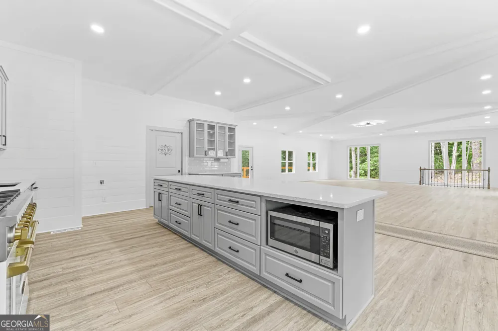 684 McCrackin RD Lakemont, GA 30552