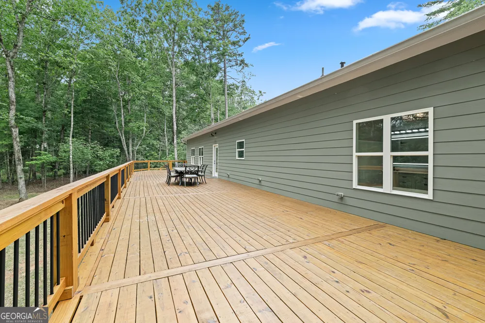 684 McCrackin RD Lakemont, GA 30552