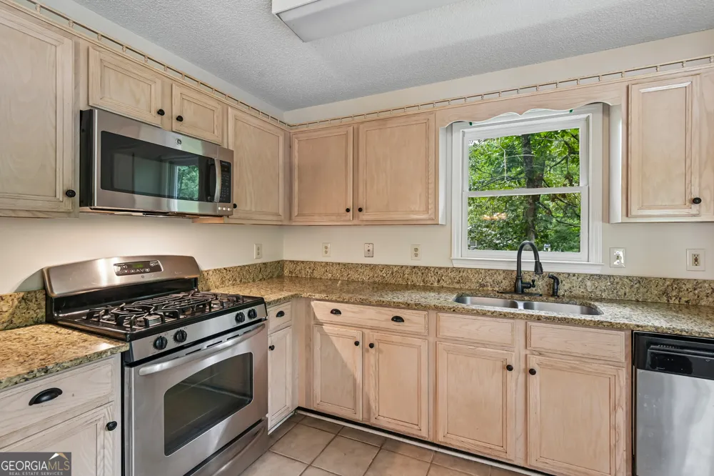 18 Misty Ridge PL Hiram, GA 30141