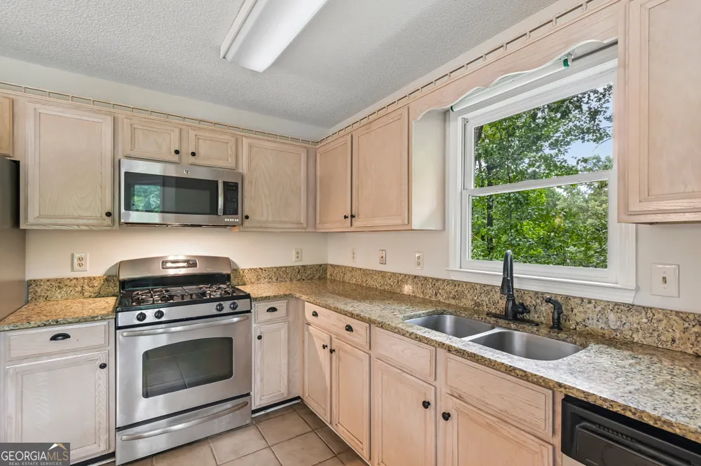 18 Misty Ridge PL Hiram, GA 30141
