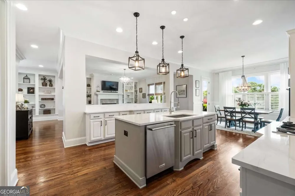 657 Dunbrody DR Milton, GA 30004