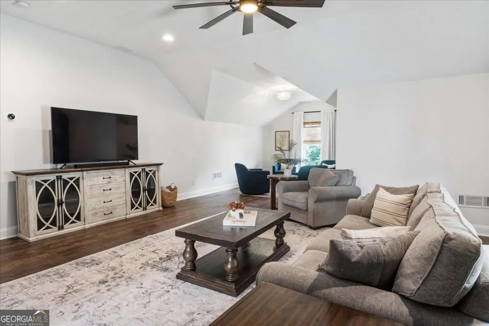 657 Dunbrody DR Milton, GA 30004