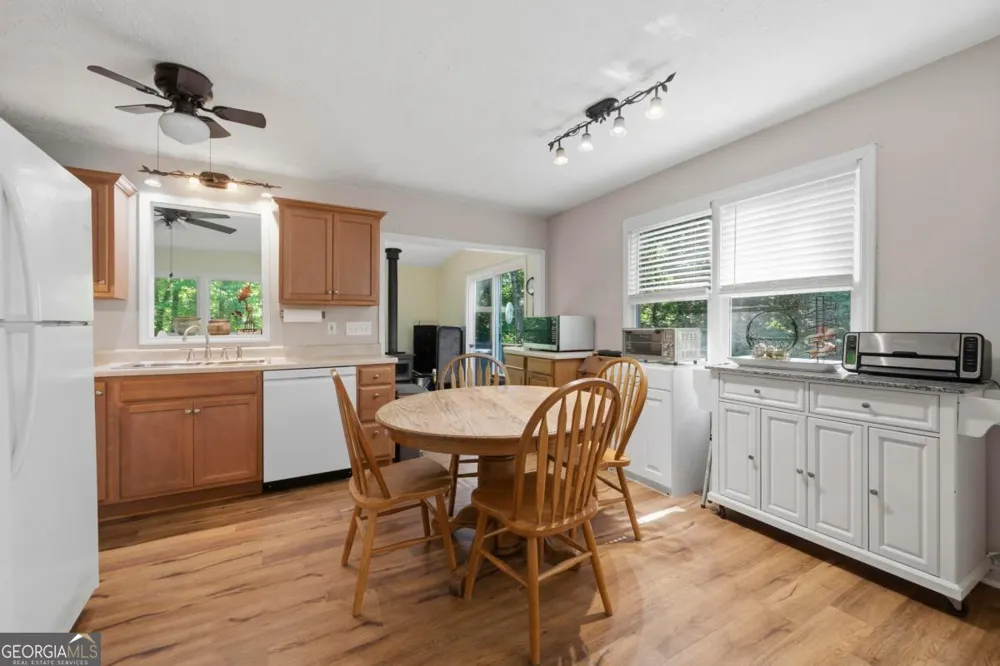 216 River Oak DR Eatonton, GA 31024