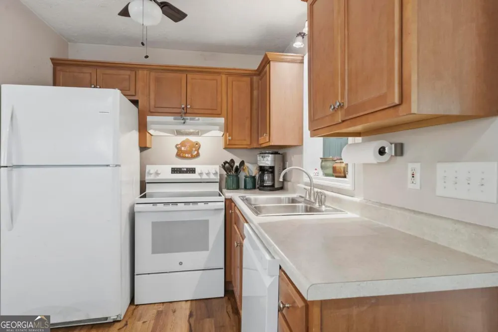 216 River Oak DR Eatonton, GA 31024