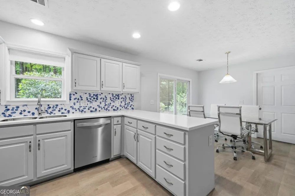 372 East Riverbend DR Eatonton, GA 31024