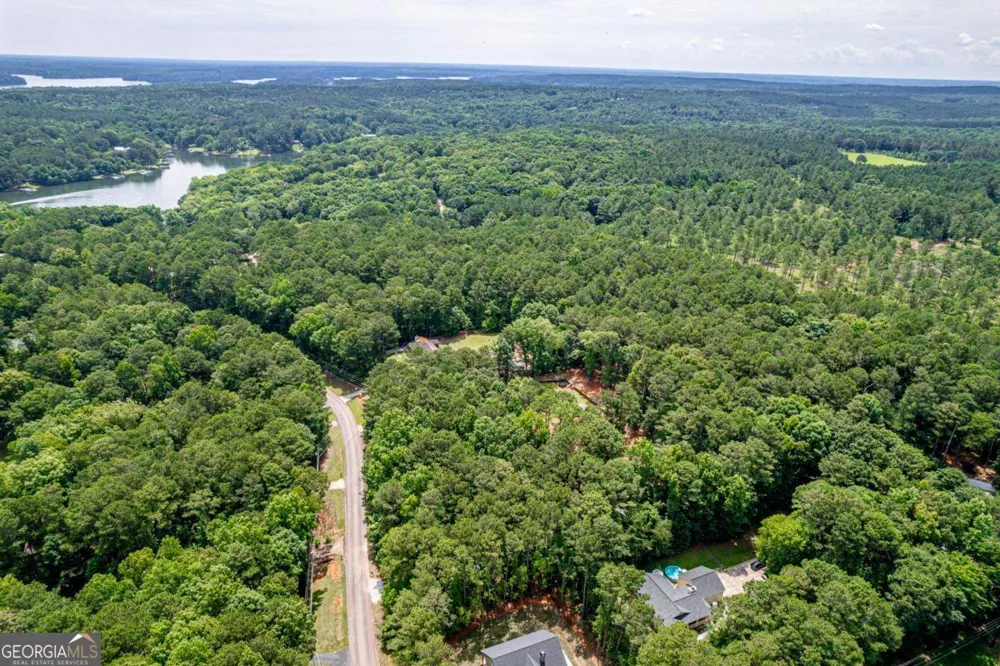 372 East Riverbend DR Eatonton, GA 31024