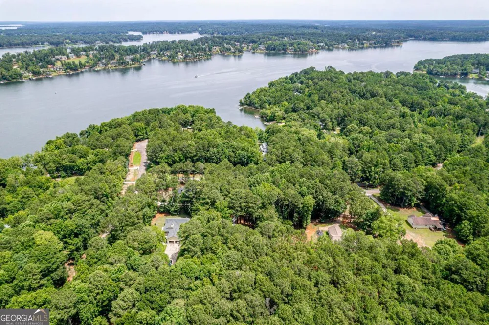 372 East Riverbend DR Eatonton, GA 31024
