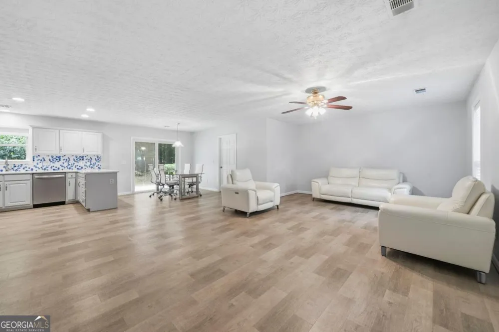 372 East Riverbend DR Eatonton, GA 31024