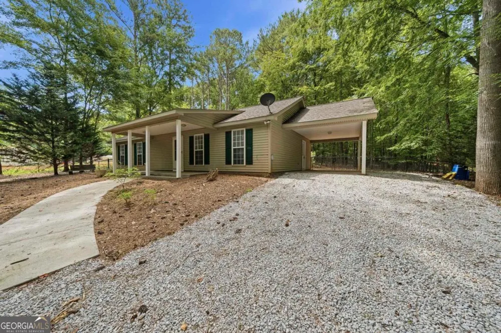 372 East Riverbend DR Eatonton, GA 31024
