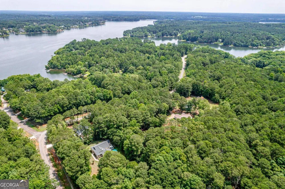 372 East Riverbend DR Eatonton, GA 31024