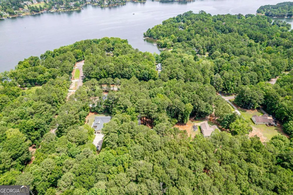 372 East Riverbend DR Eatonton, GA 31024
