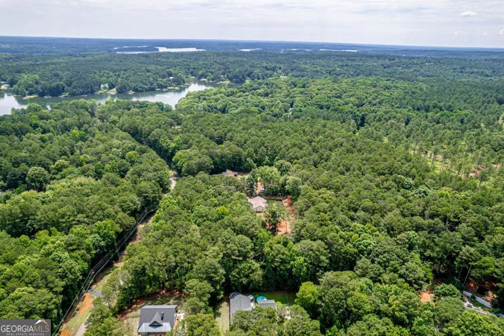 372 East Riverbend DR Eatonton, GA 31024