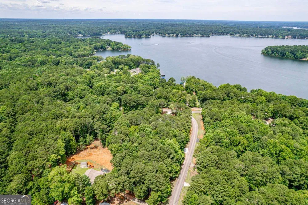 372 East Riverbend DR Eatonton, GA 31024
