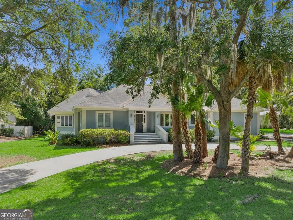 400 Vassar Point DR St. Simons, GA 31522