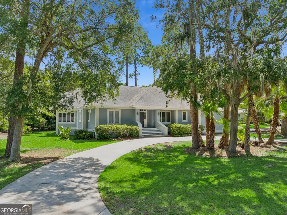 400 Vassar Point DR St. Simons, GA 31522