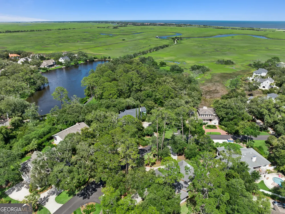 400 Vassar Point DR St. Simons, GA 31522