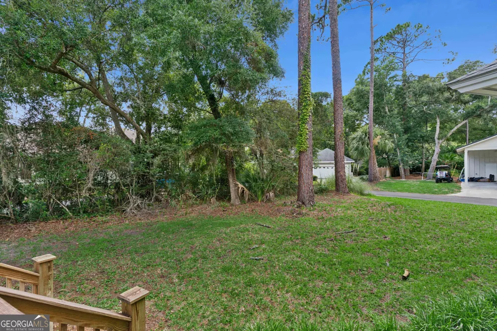 400 Vassar Point DR St. Simons, GA 31522