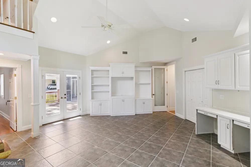 400 Vassar Point DR St. Simons, GA 31522