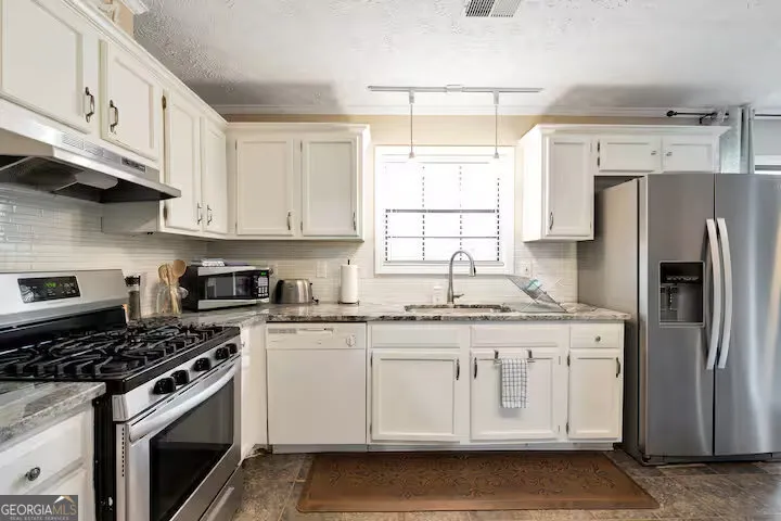 105 Pine Cone Break Peachtree City, GA 30269