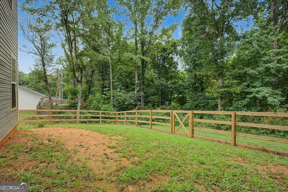 97 Bryant CIR Cedartown, GA 30125