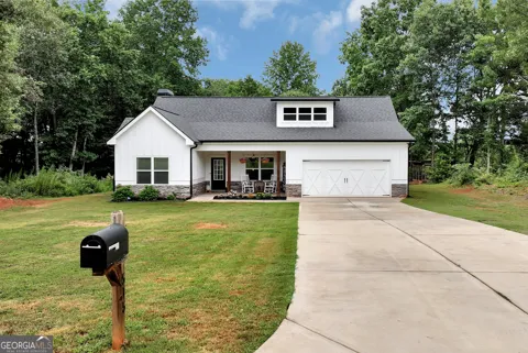 515 Forest Lake RD