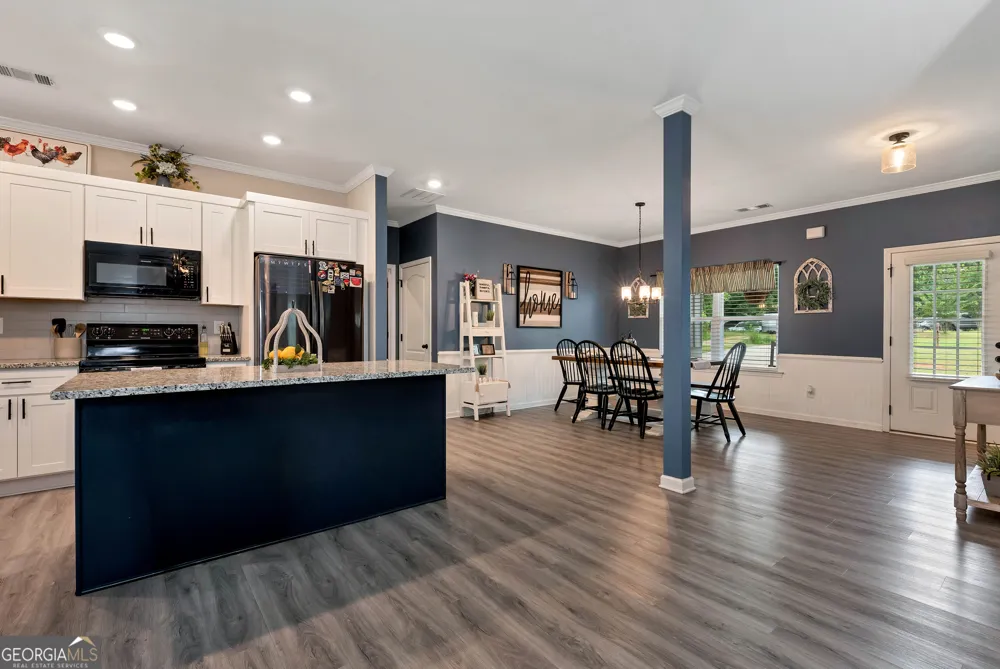 515 Forest Lake RD Pendergrass, GA 30567